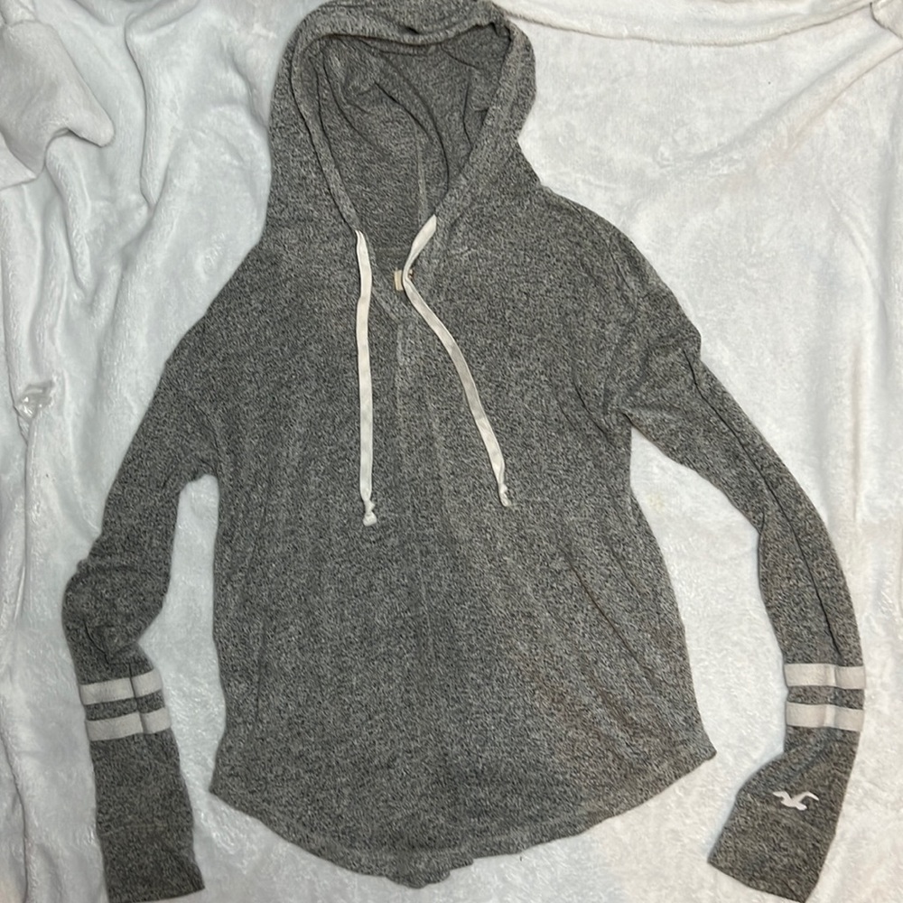 Long sleeve gray shirt hoodie